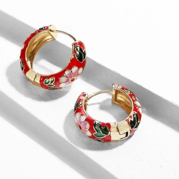 🌟 Red or Blue Flowers Hoop Earrings - Picture 2 of 6